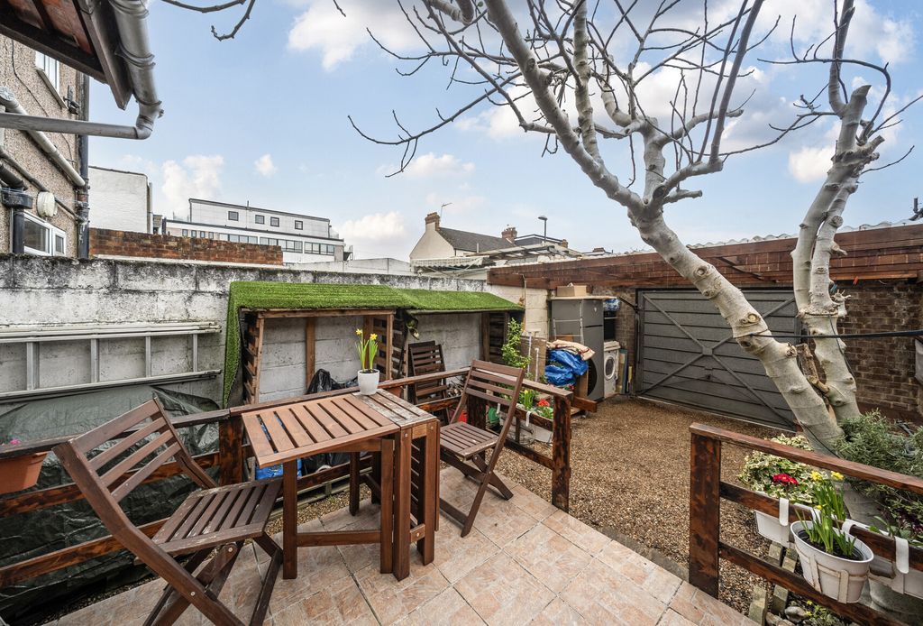 Property photo 2 of 20 1419132-9-69A1c65...