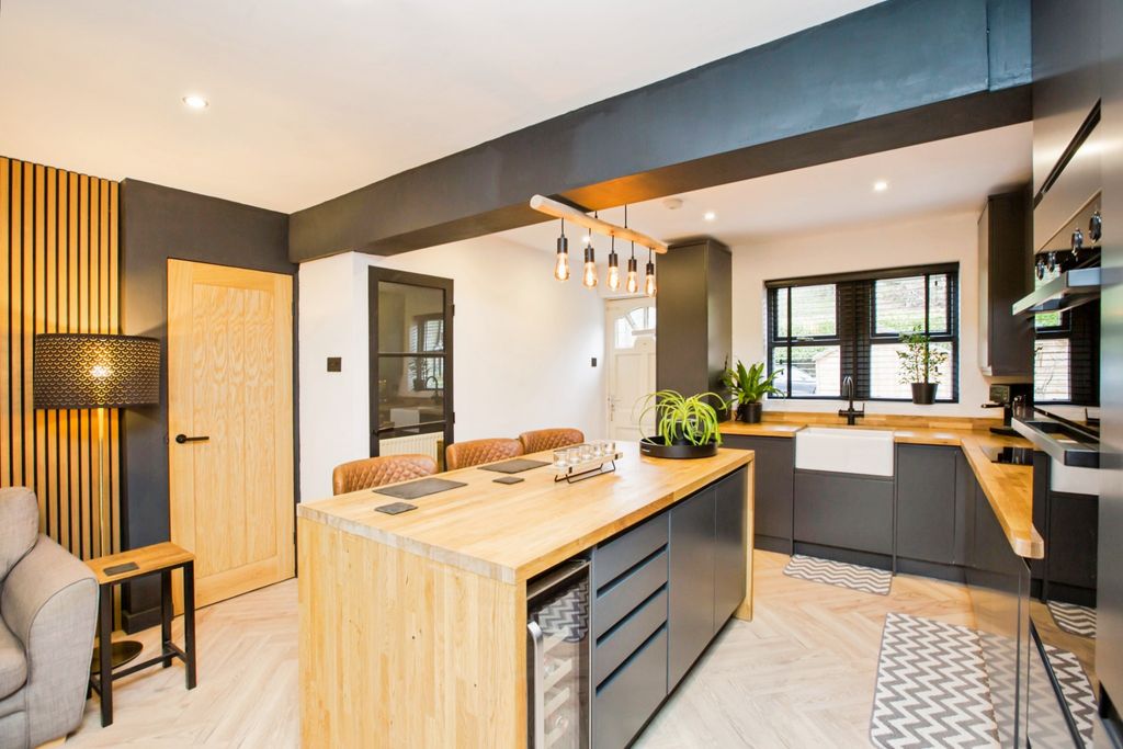 Property photo 3 of 15 Open Plan Living