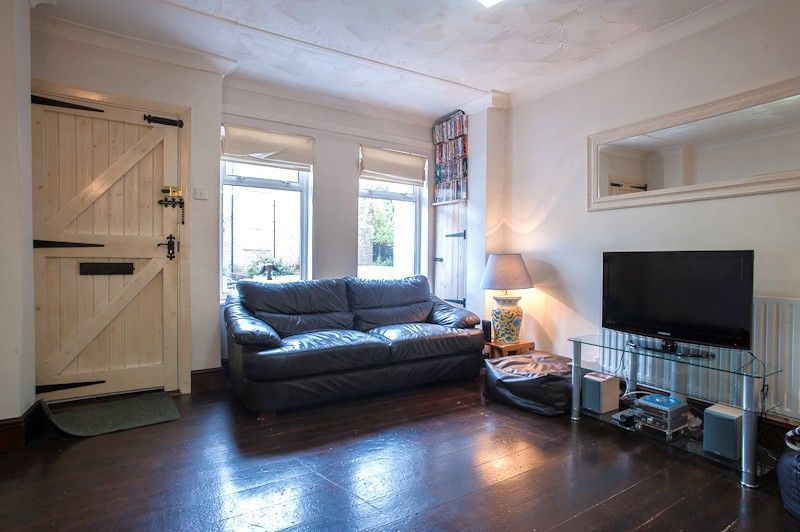 Property photo 2 of 9