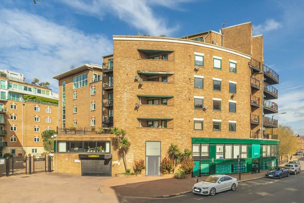 Property photo 1 of 9