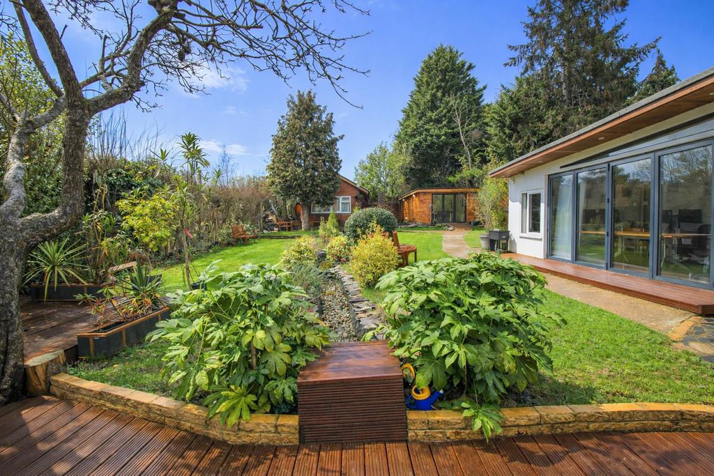 Property photo 2 of 6 Img5.Png