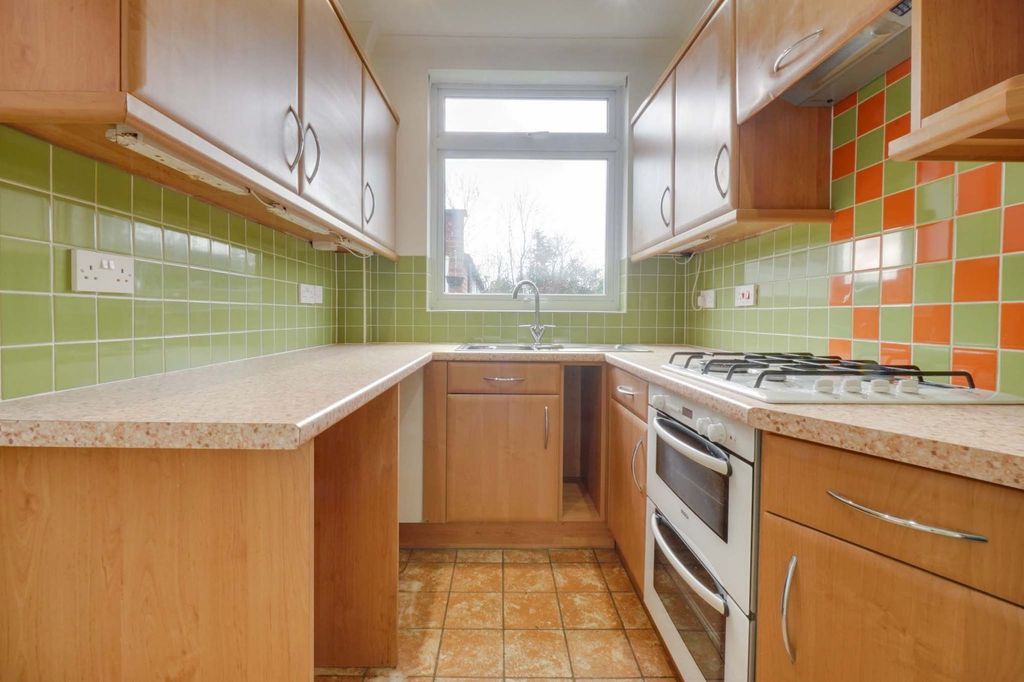 Property photo 3 of 23