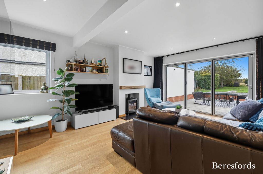 Property photo 3 of 31 Picture 3