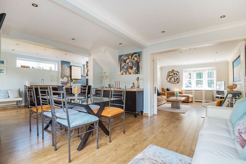 Property photo 3 of 20