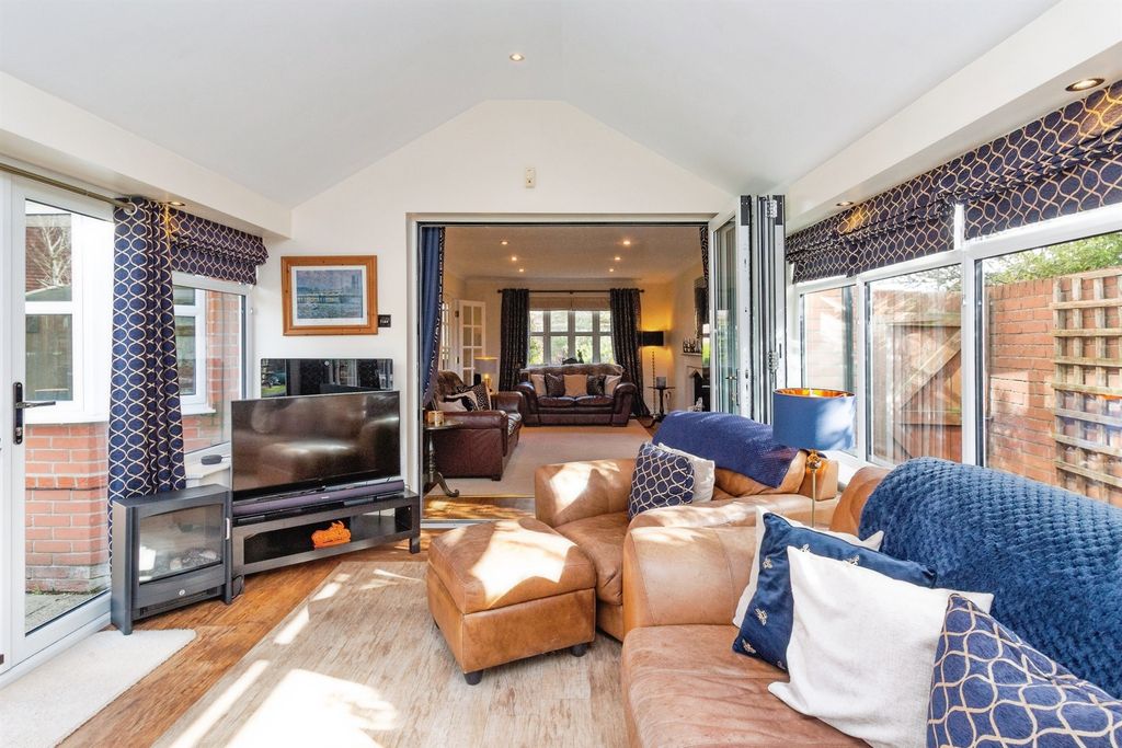 Property photo 3 of 15