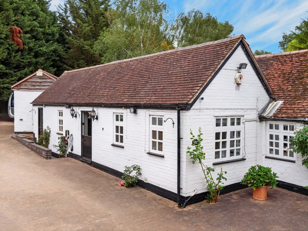Property photo 3 of 49