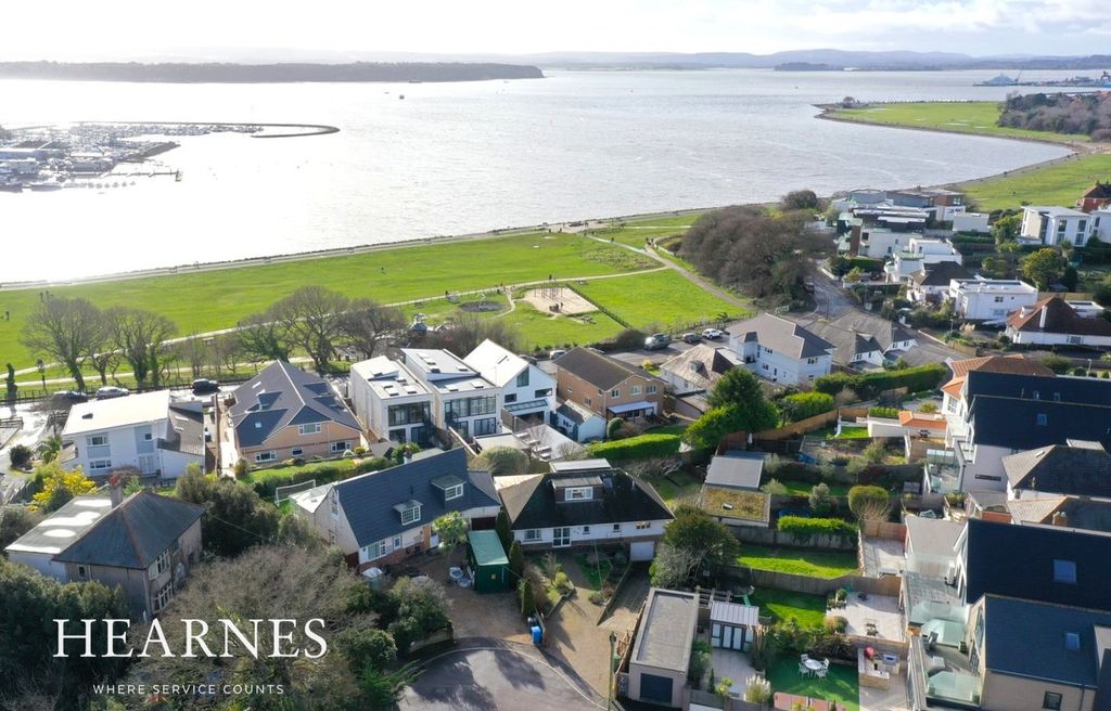 Property photo 1 of 40