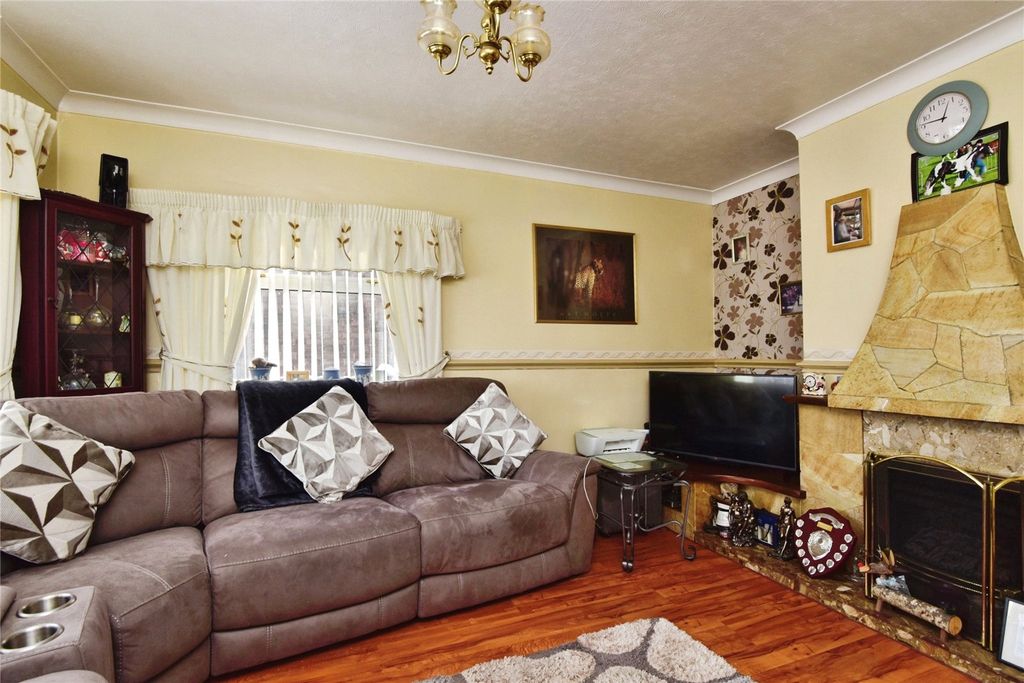 Property photo 3 of 24 Picture No. 25