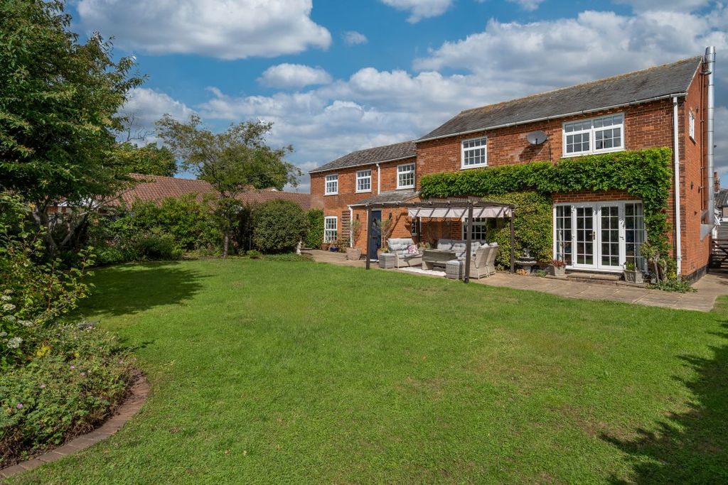 Property photo 1 of 29