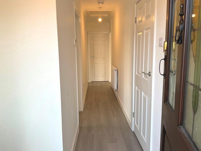 Property photo 2 of 21 Entrance Hall