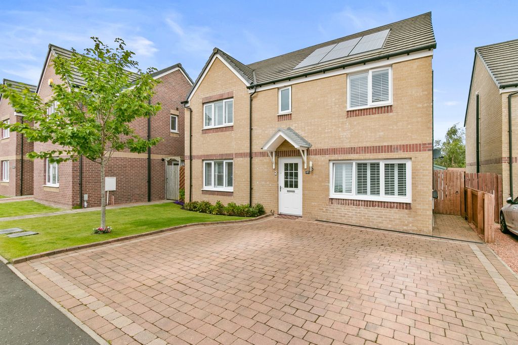 Property photo 1 of 36