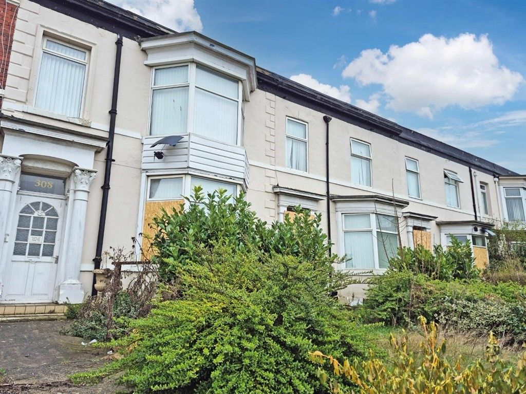 Property photo 2 of 12