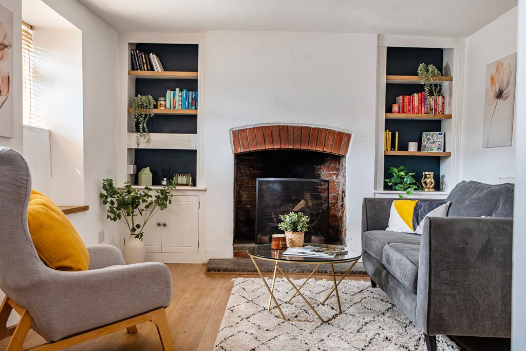 Property photo 2 of 17 148361820