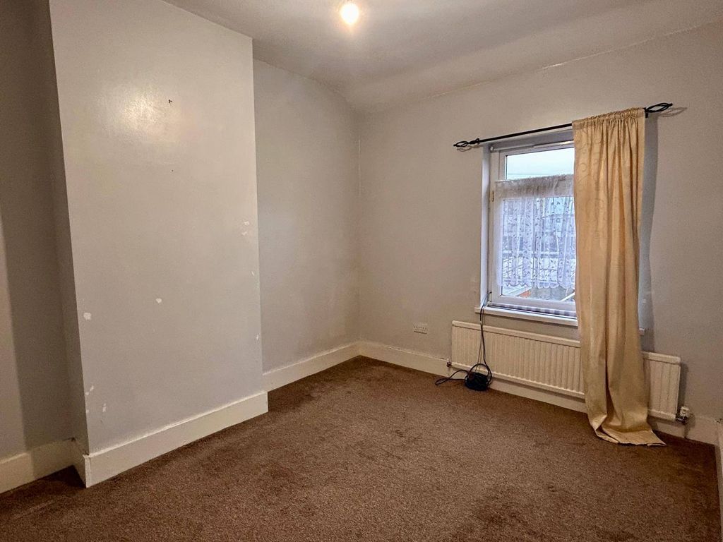 Property photo 2 of 8 Gallery