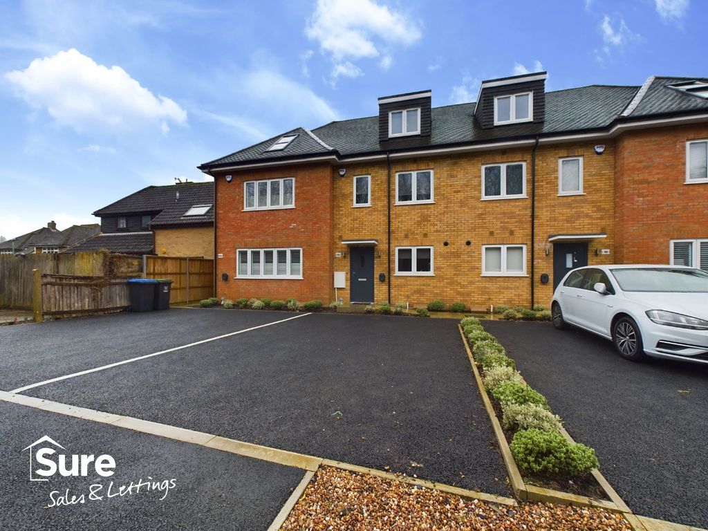 Property photo 3 of 21 3916395