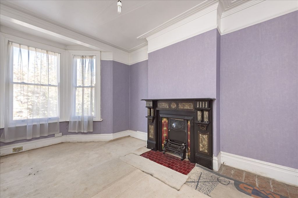 Property photo 1 of 10 Main Picture