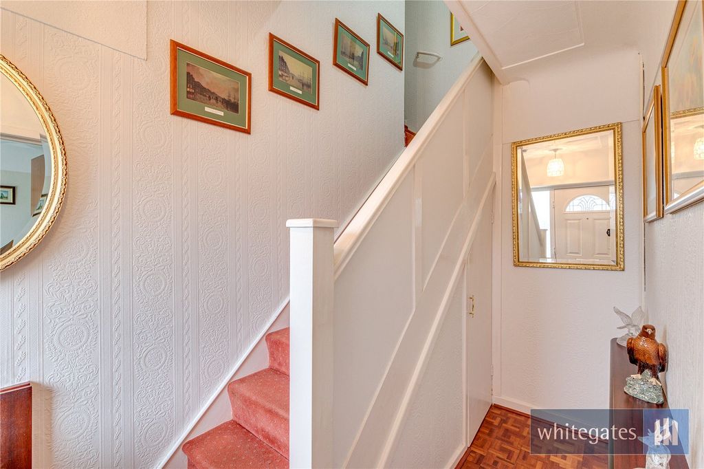 Property photo 3 of 48 Picture No. 05