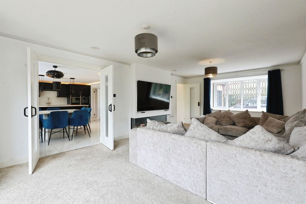 Property photo 3 of 22