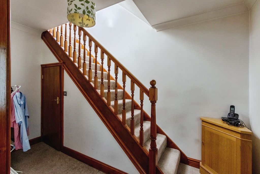 Property photo 2 of 21 Pbox-Img.Jpg