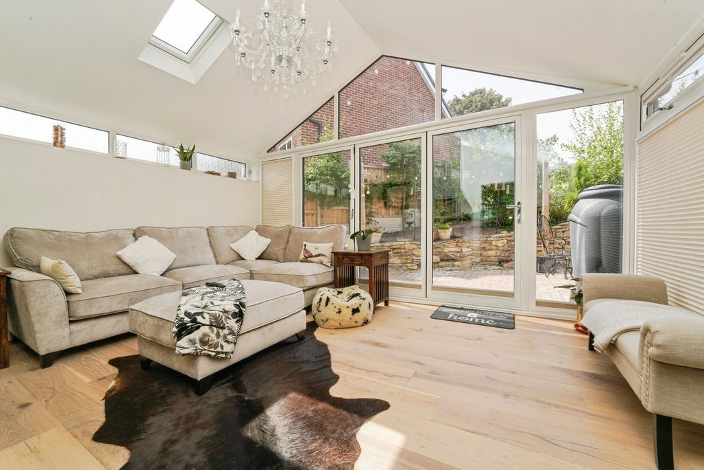 Property photo 3 of 16 Photo