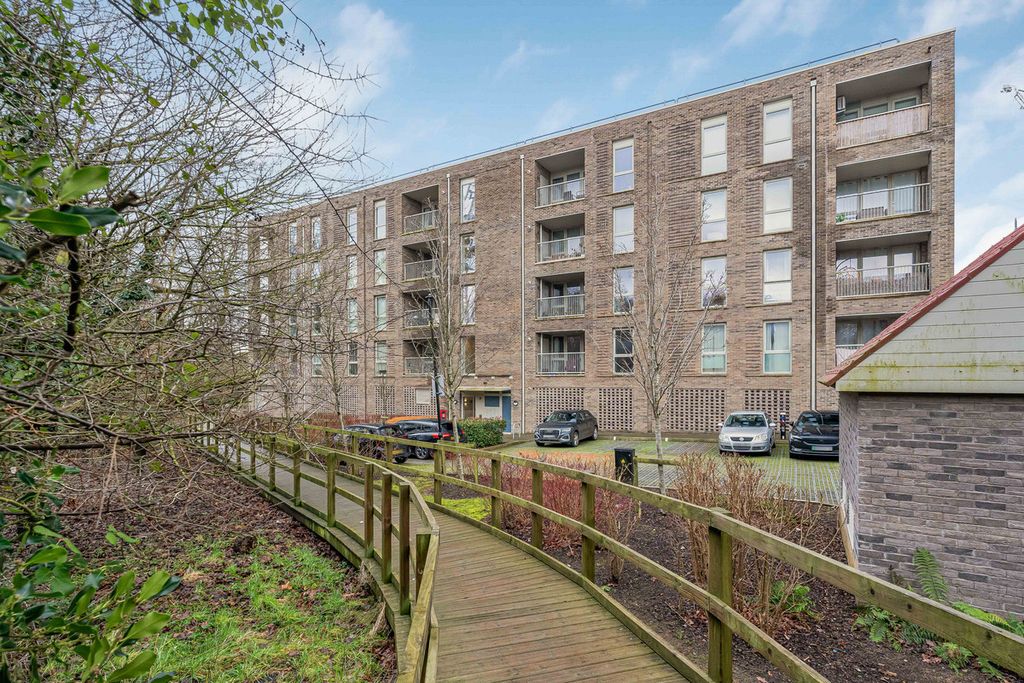 Additional image 14 of 2 bed flat for saleArmstrong Road, Oxford OX4