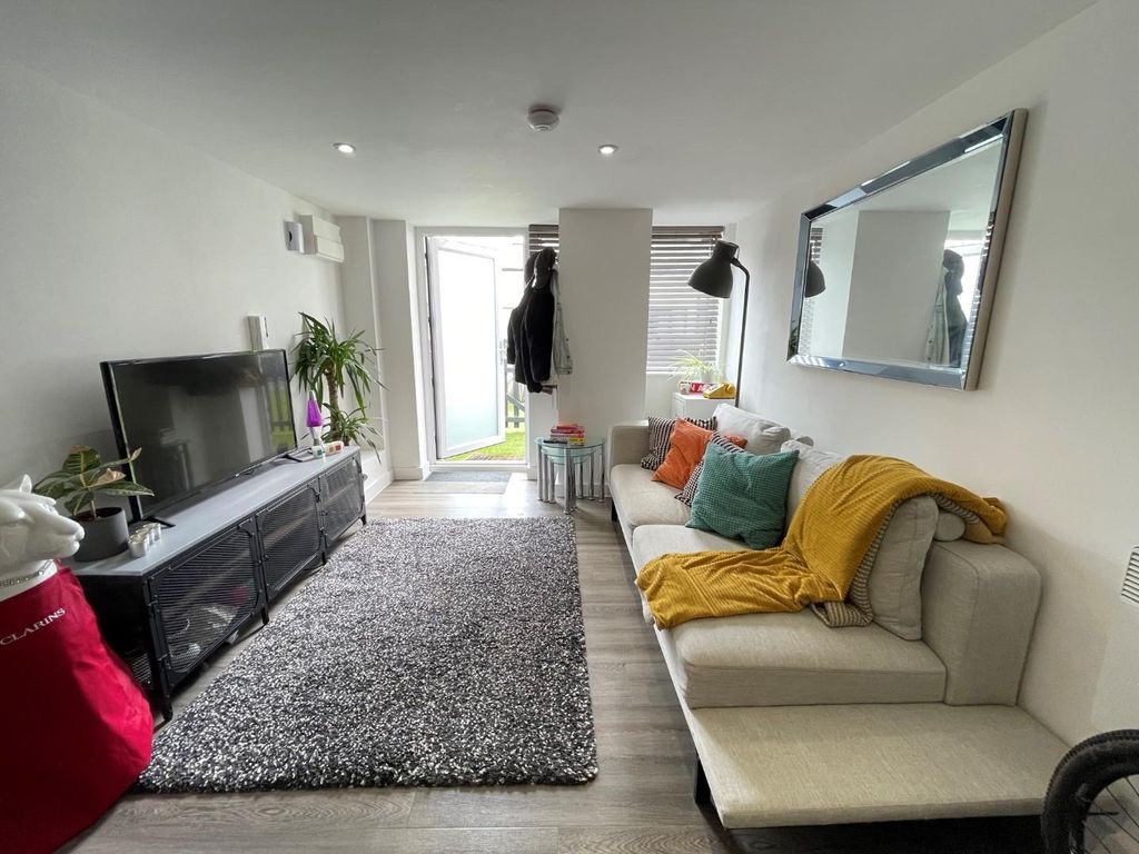 Property photo 2 of 8 Lrpgjfdmle61Bkfs6Wopia.Jpg