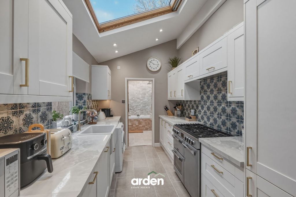 Property photo 3 of 15