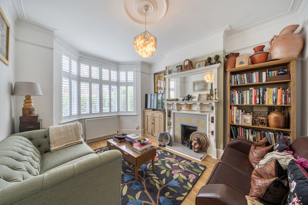 Property photo 2 of 18 1471192-20-6A294d...