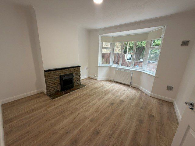 Property photo 2 of 8 Gallery
