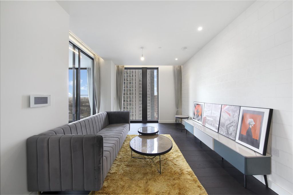 Property photo 2 of 15 Flat 1705, 67 Bondway - 8Sjaltnntrngenlizw0D.Jpg