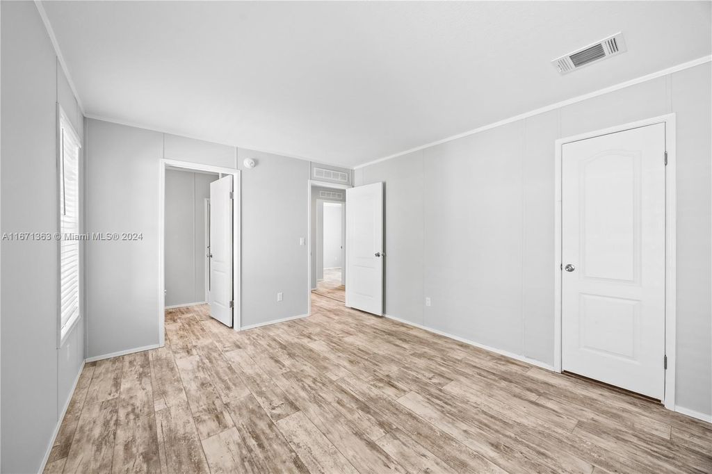 Property photo 3 of 15 <Alttext/>