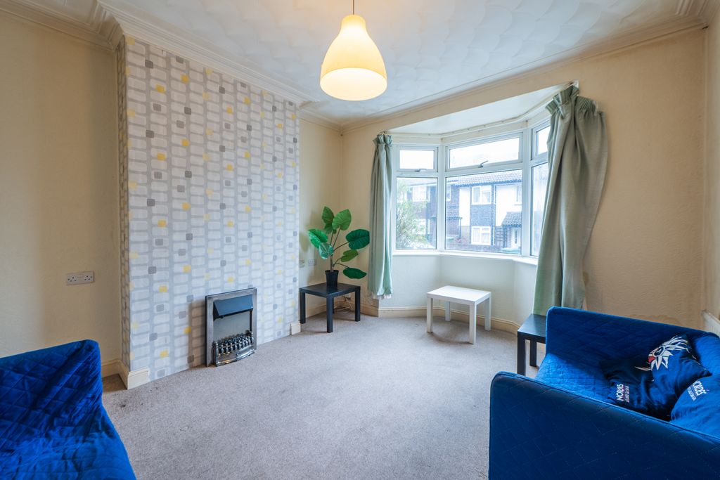 Property photo 2 of 26
