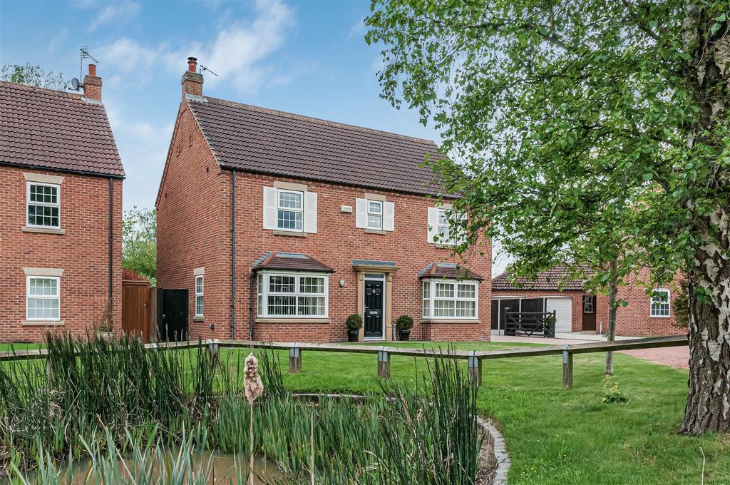 Property photo 1 of 41 23 Blakeys Crossing4.Jpg