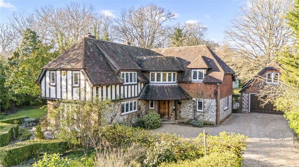 Property photo 1 of 31 Acorn House