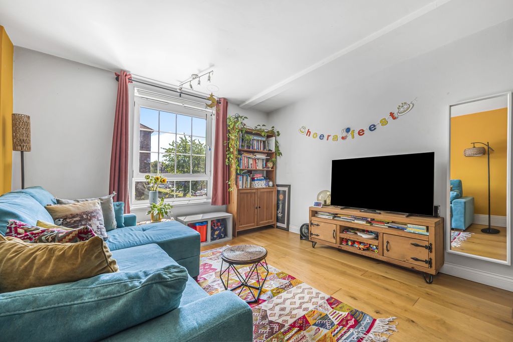 Property photo 1 of 8