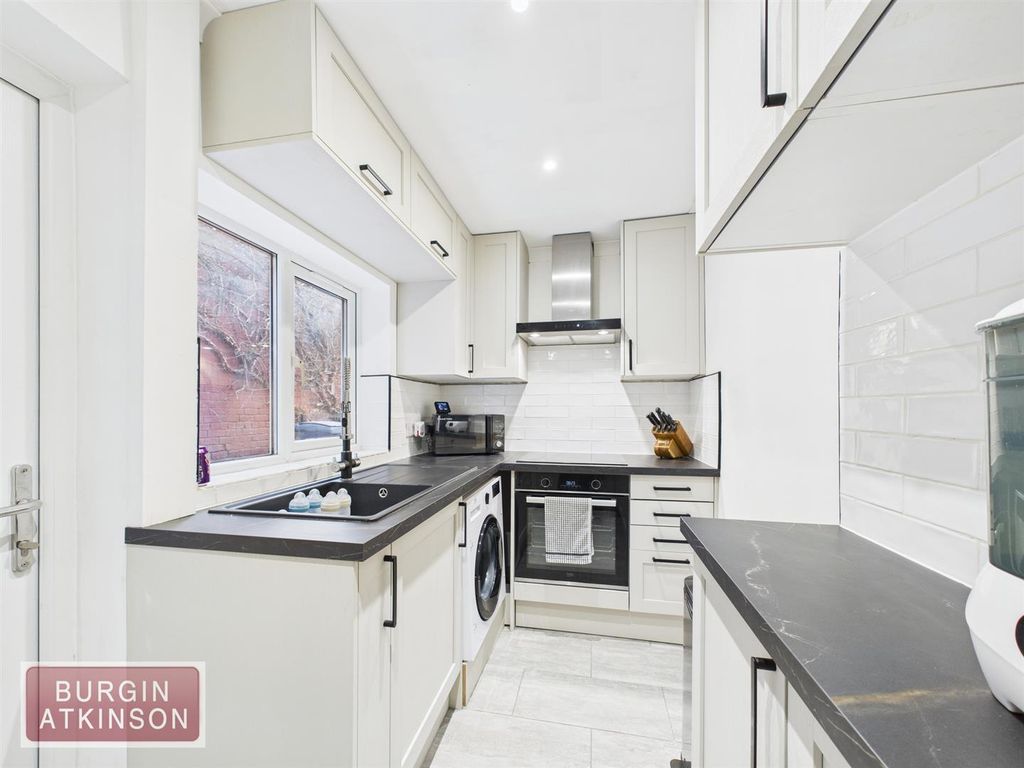 Property photo 3 of 15 Cam01619G0-Pr0175-Still009.Jpg