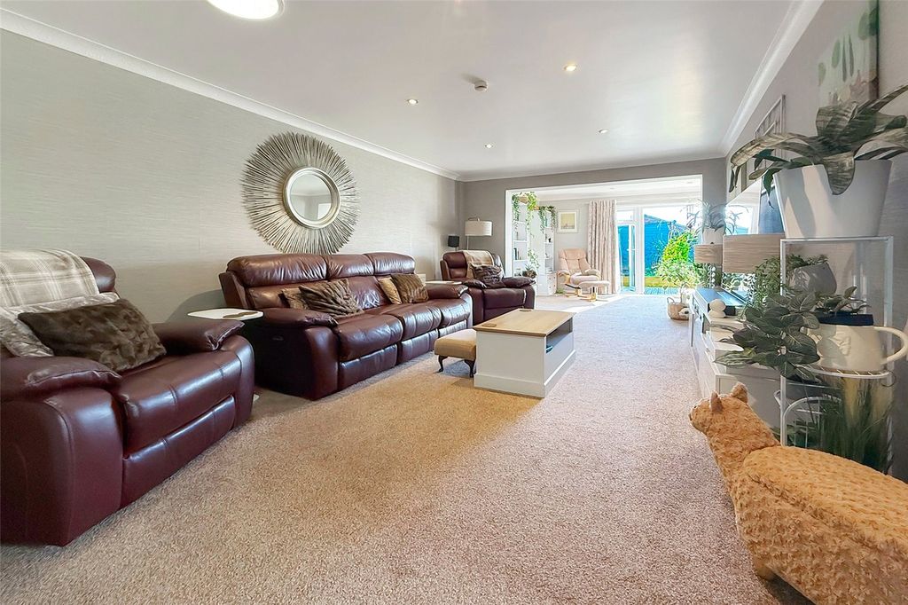 Property photo 2 of 19 Picture No. 40