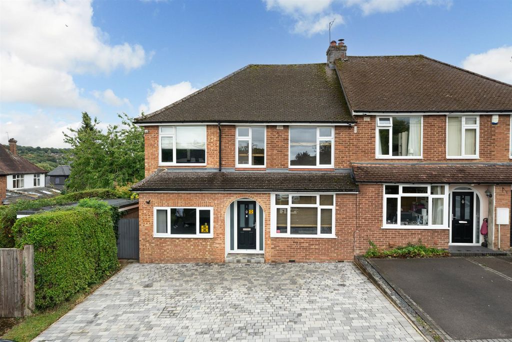 Property photo 1 of 30