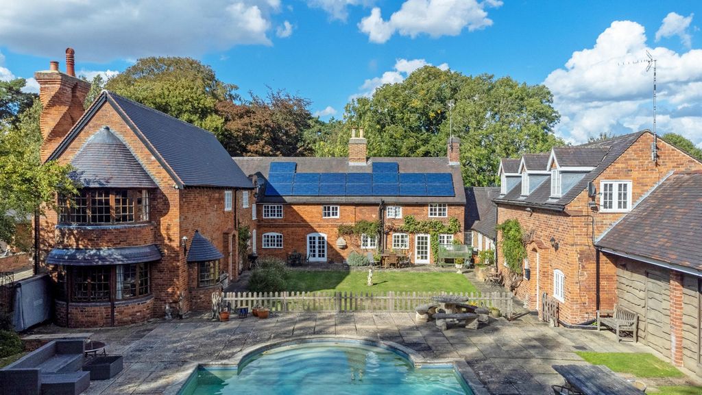 Property photo 1 of 39