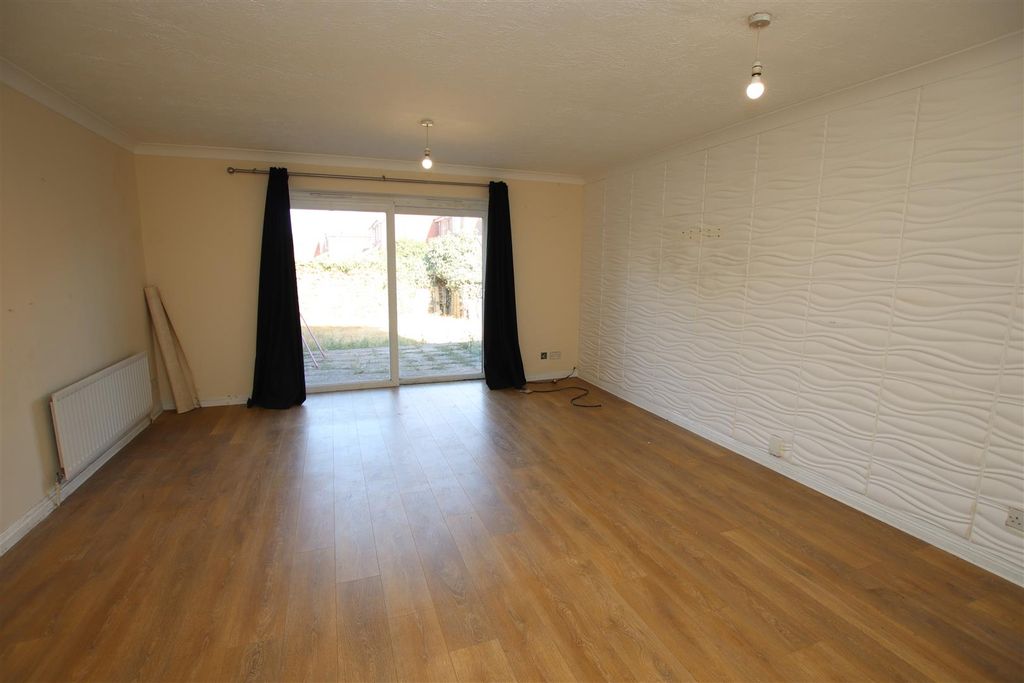 Property photo 3 of 9 Img_5369.Jpg