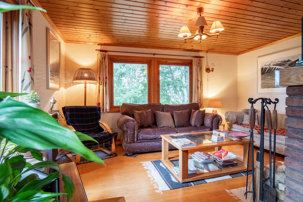 Property photo 3 of 47