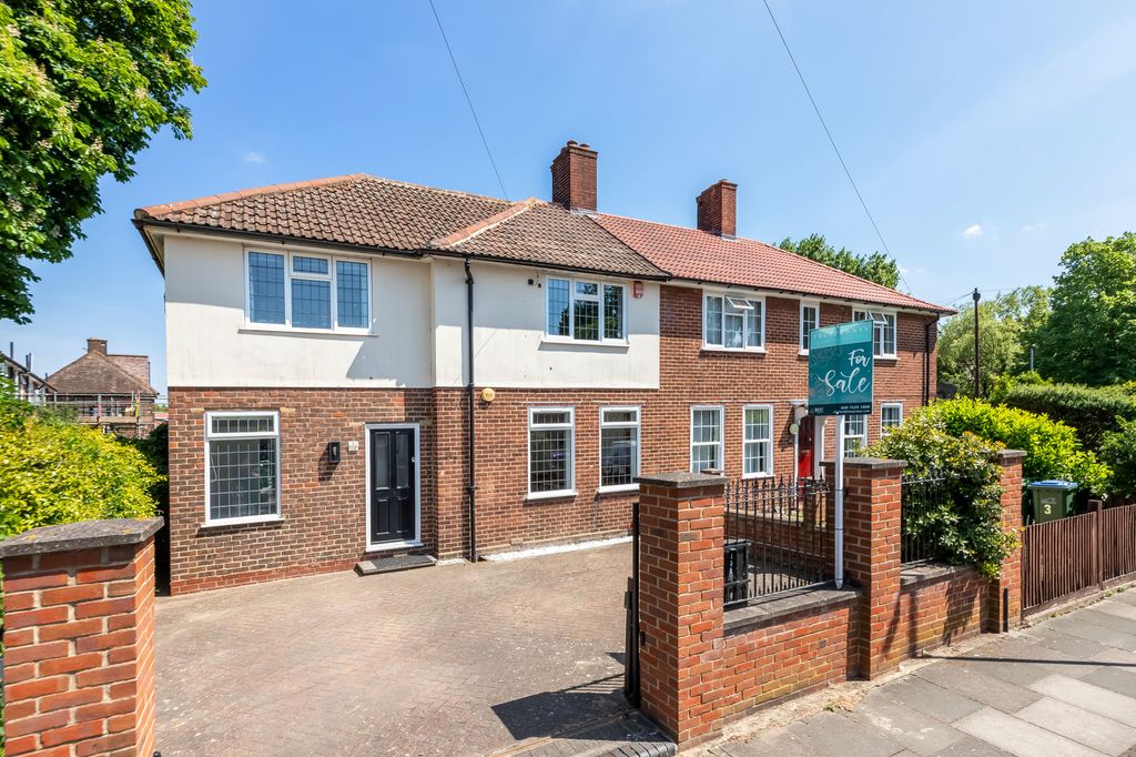 Property photo 1 of 18