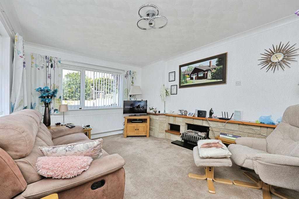 Property photo 2 of 29
