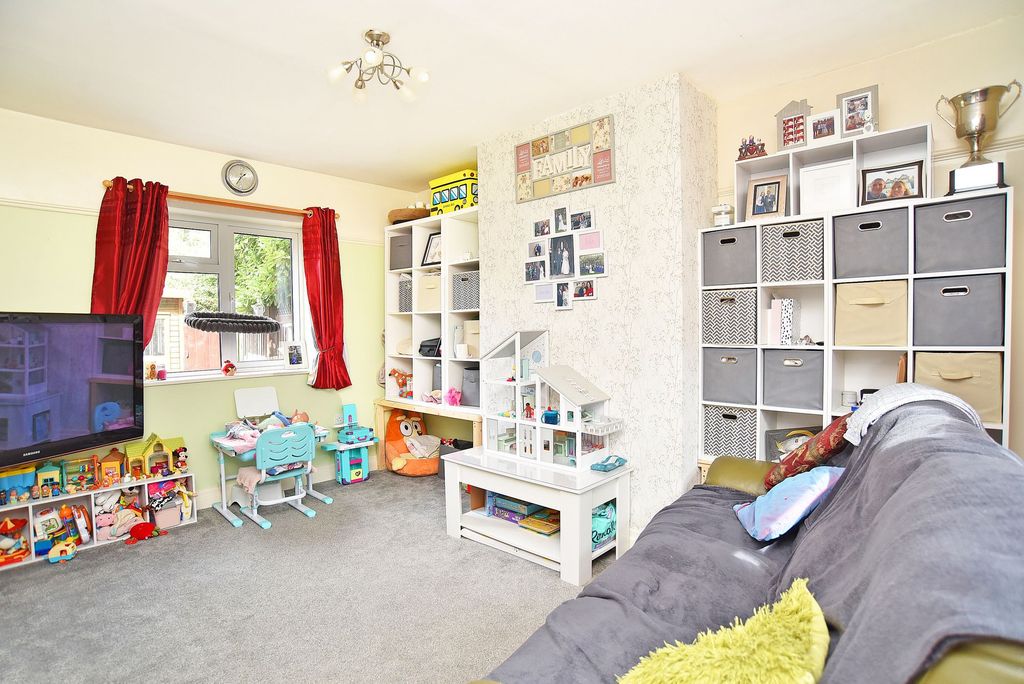 Property photo 3 of 13