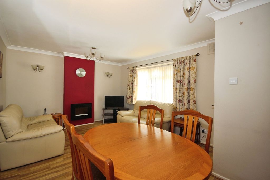 Property photo 3 of 12 Pbox-Img.Jpg