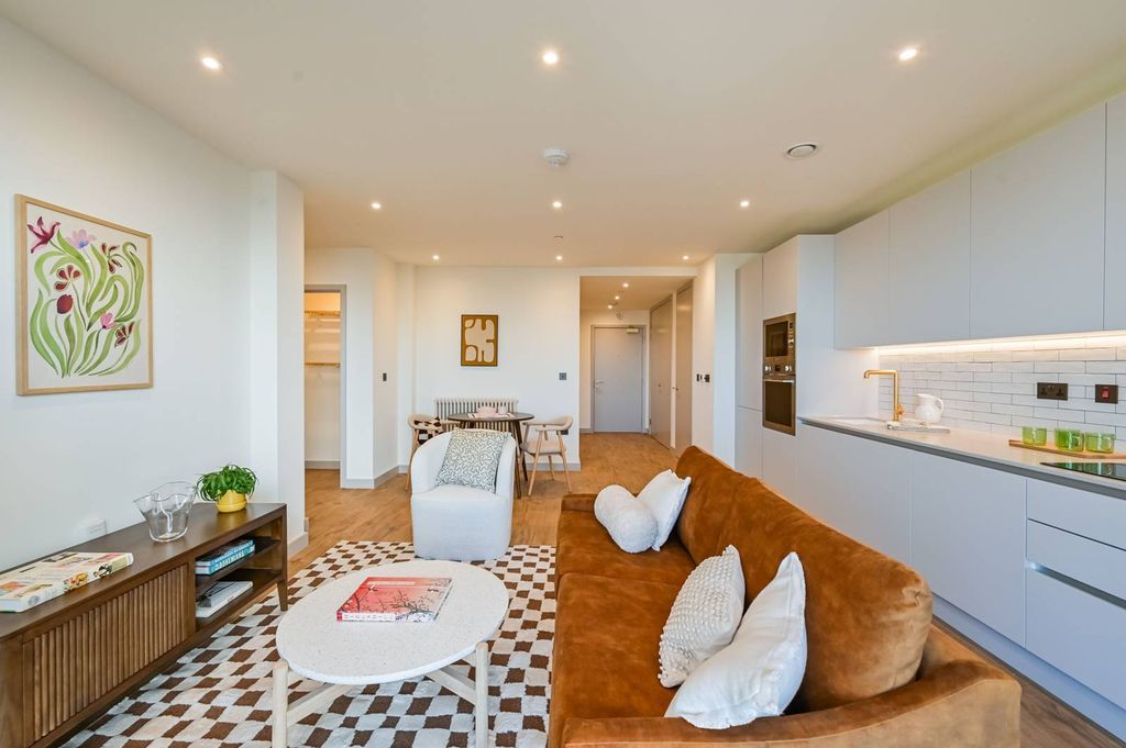 Property photo 1 of 30