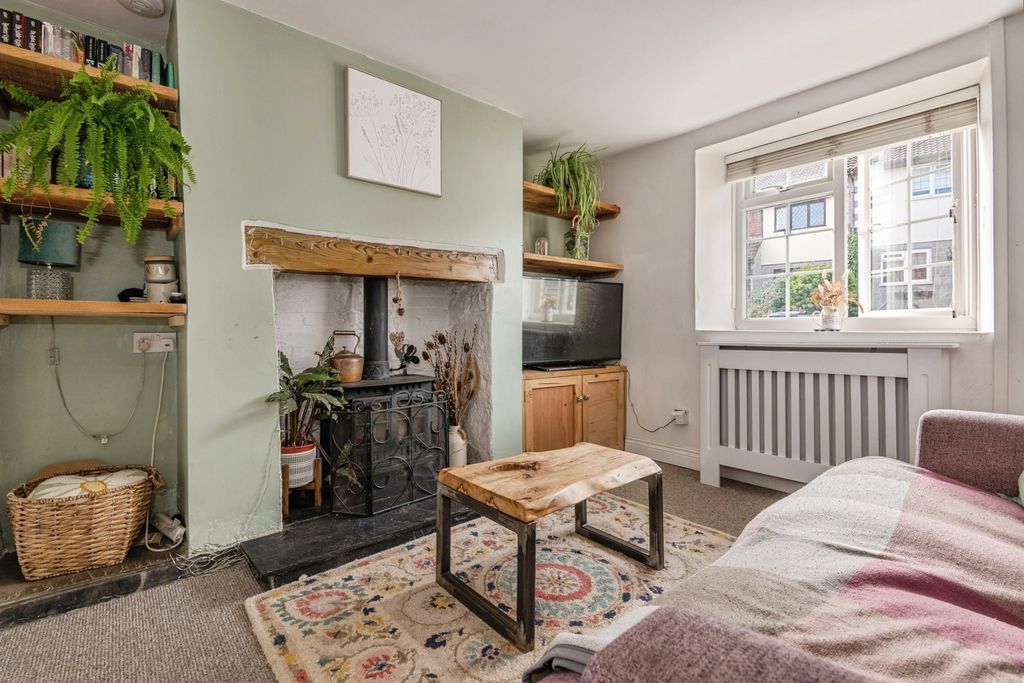 Property photo 2 of 18 Pbox-Img.Jpg