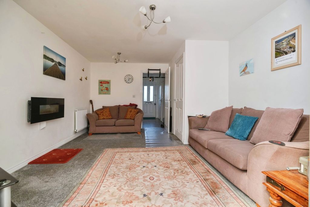 Property photo 2 of 10 Pbox-Img.Jpg