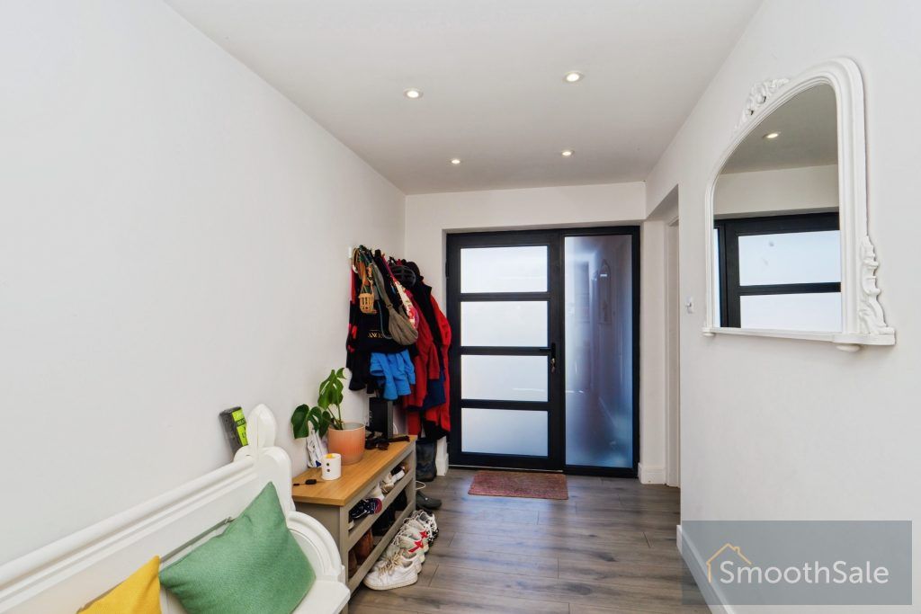 Property photo 3 of 36