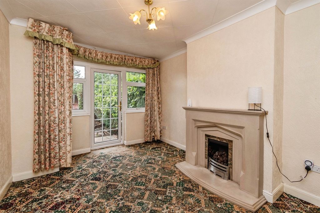 Property photo 2 of 13